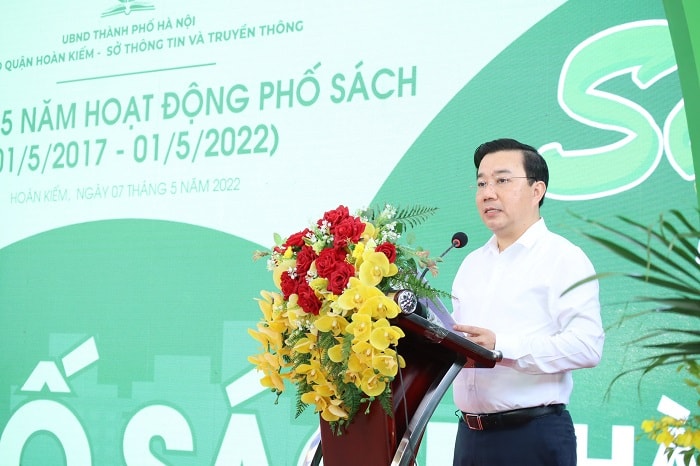 5 nam pho sach ha noi don tiep hon 3 trieu luot khach hinh 1