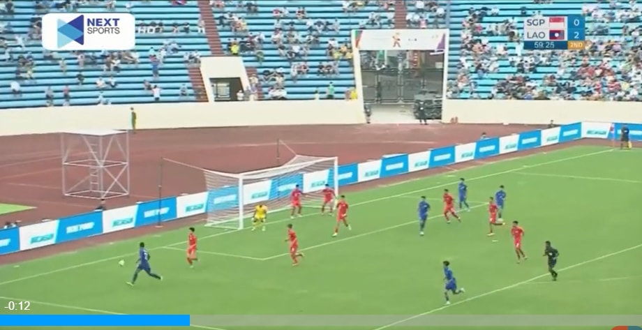 dan truoc 2 ban u23 lao bi u23 singapore chia diem dang tiec o tran ra quan sea games 31 hinh 2