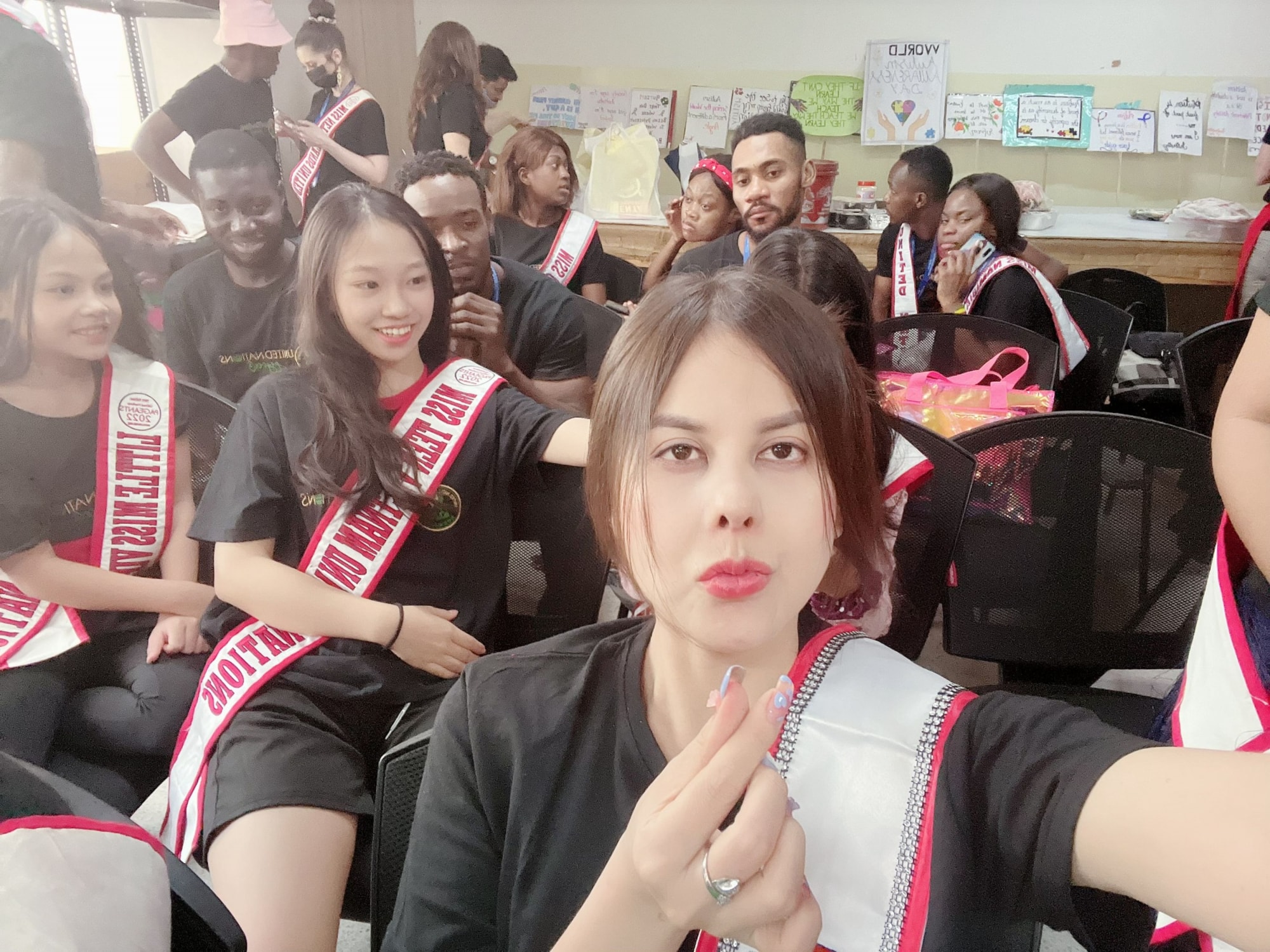 nguyen nhu quynh xuat sac doat vuong mien hoa hau quy ba lien hop quoc quoc te mrs united nations 2022 hinh 2
