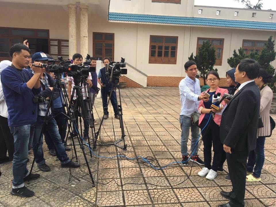 khi phong vien tre lam phong su dieu tra hinh 2