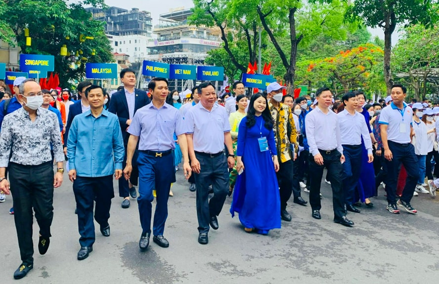 nhung hinh anh an tuong tai festival thanh nien dong nam a chao mung sea games 31 hinh 4