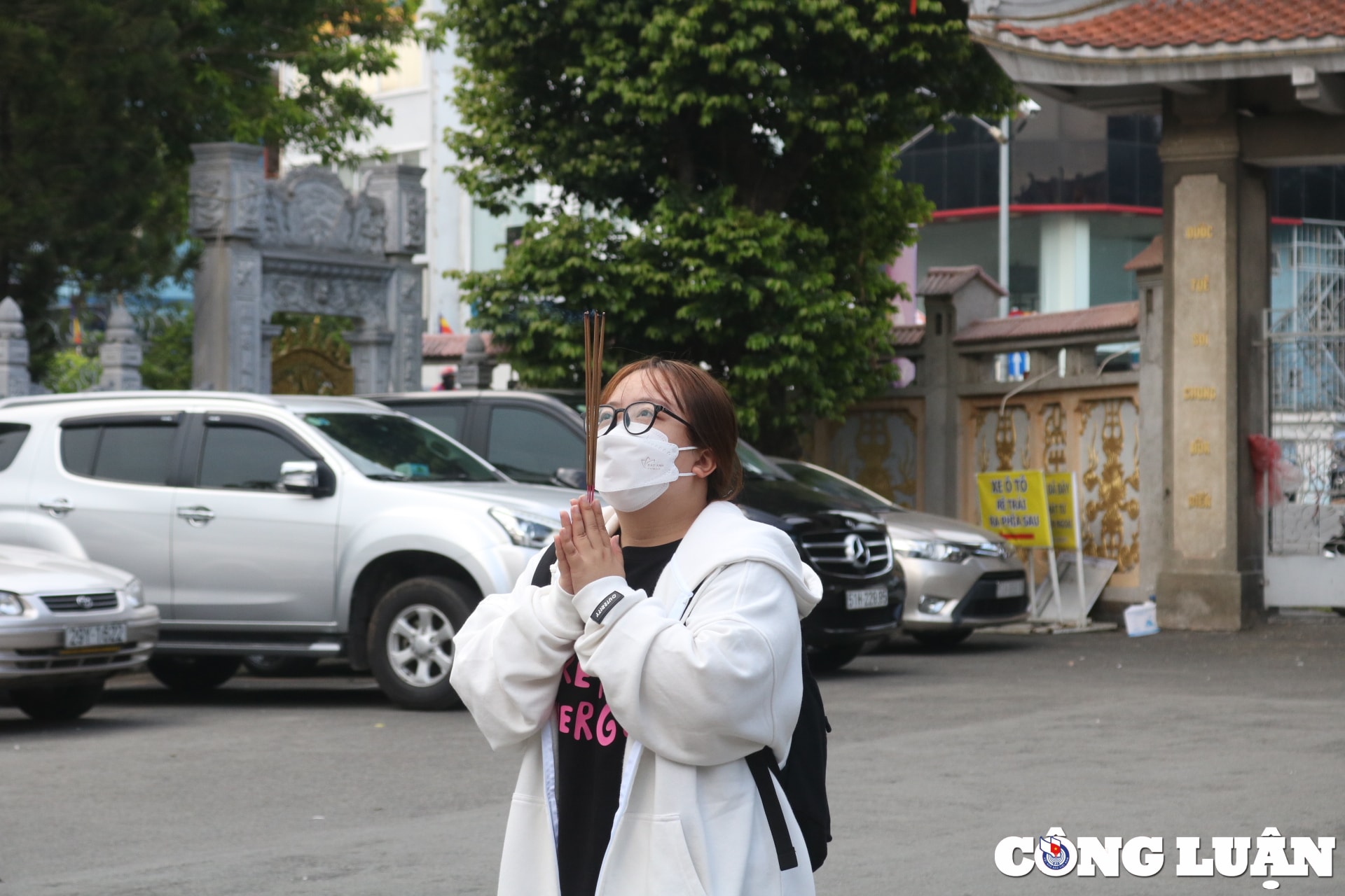 duong pho tp hcm rop co hoa san sang cho dai le phat dan hinh 9