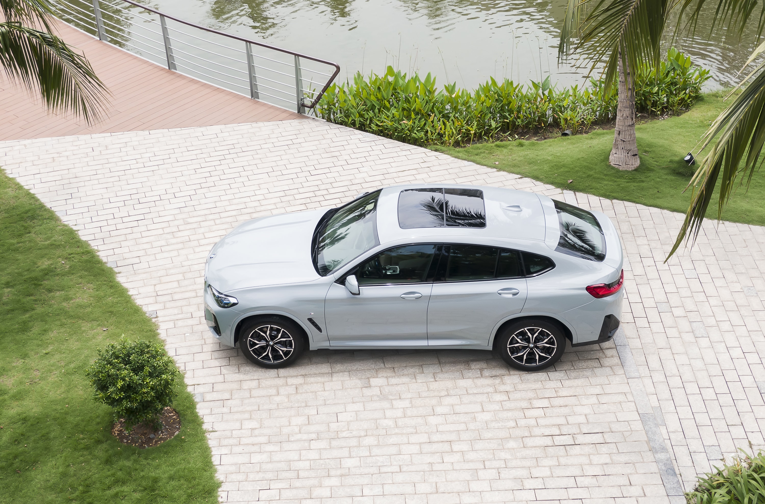 bmw x4 ban nang cap ra mat gia ban tang 200 trieu dong hinh 5