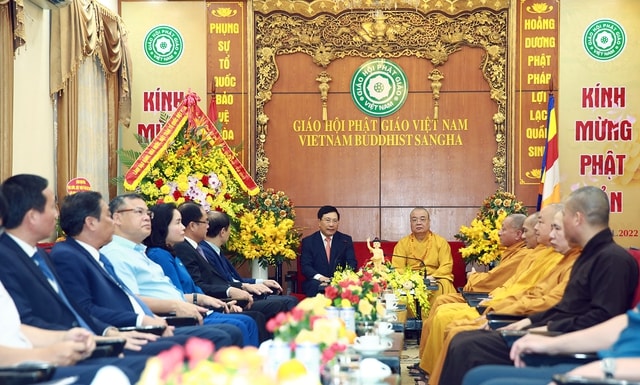 pho thu tuong thuong truc pham binh minh chuc mung dai le phat dan hinh 1