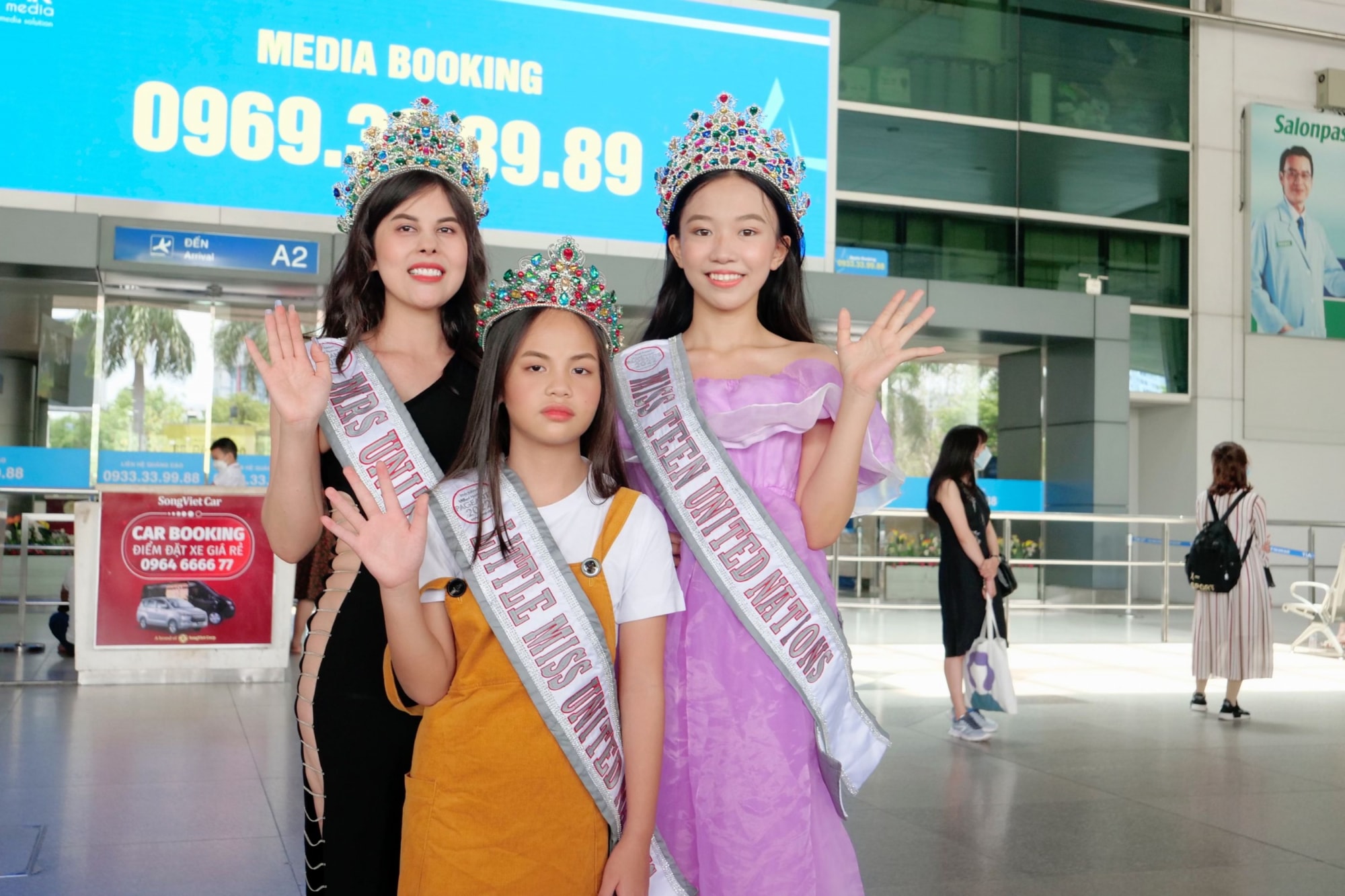 hoa hau nhu quynh phuong nga va phung hieu anh dep rang ngoi ngay ve nuoc sau dang quang hinh 1