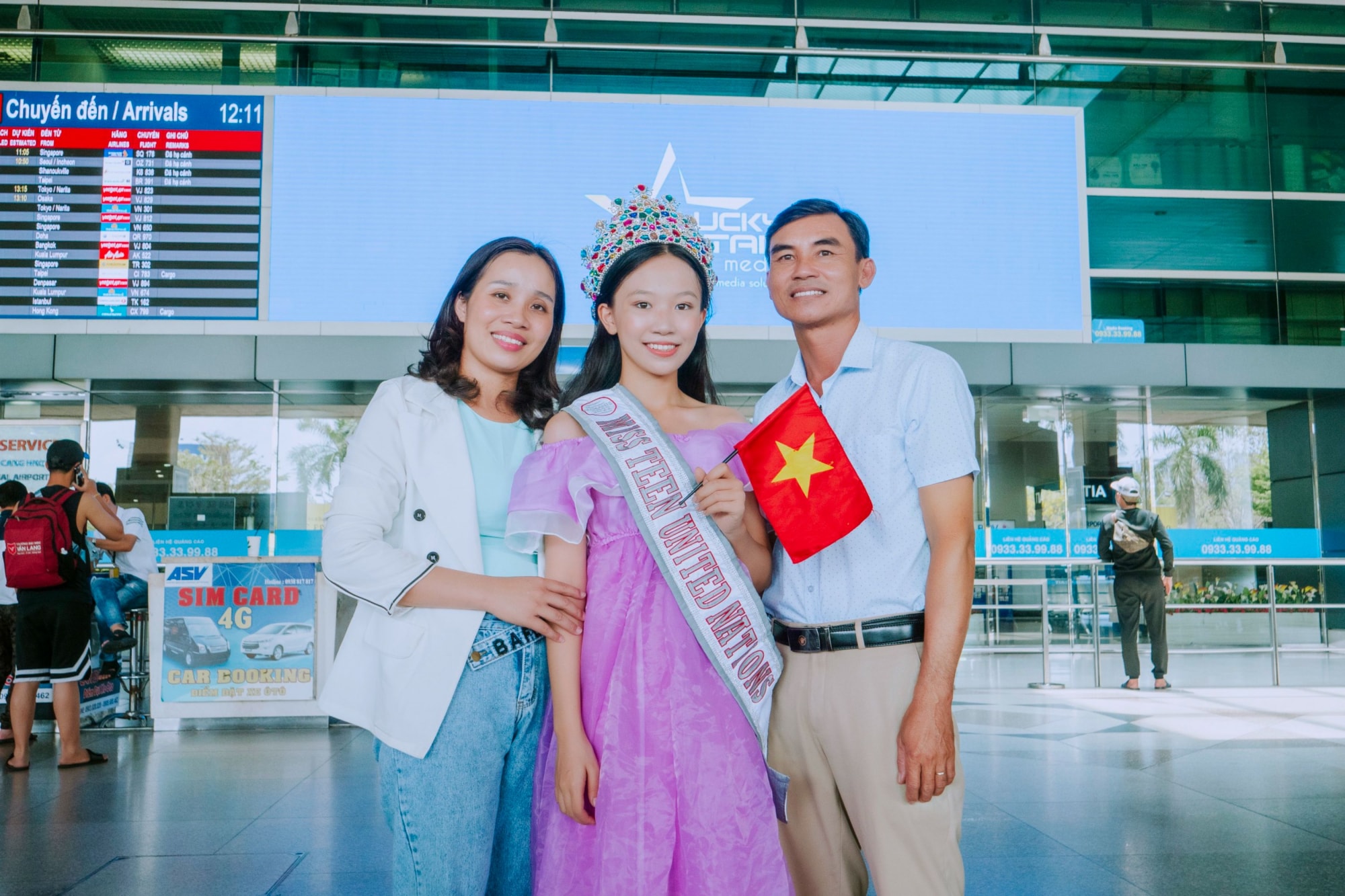 hoa hau nhu quynh phuong nga va phung hieu anh dep rang ngoi ngay ve nuoc sau dang quang hinh 4