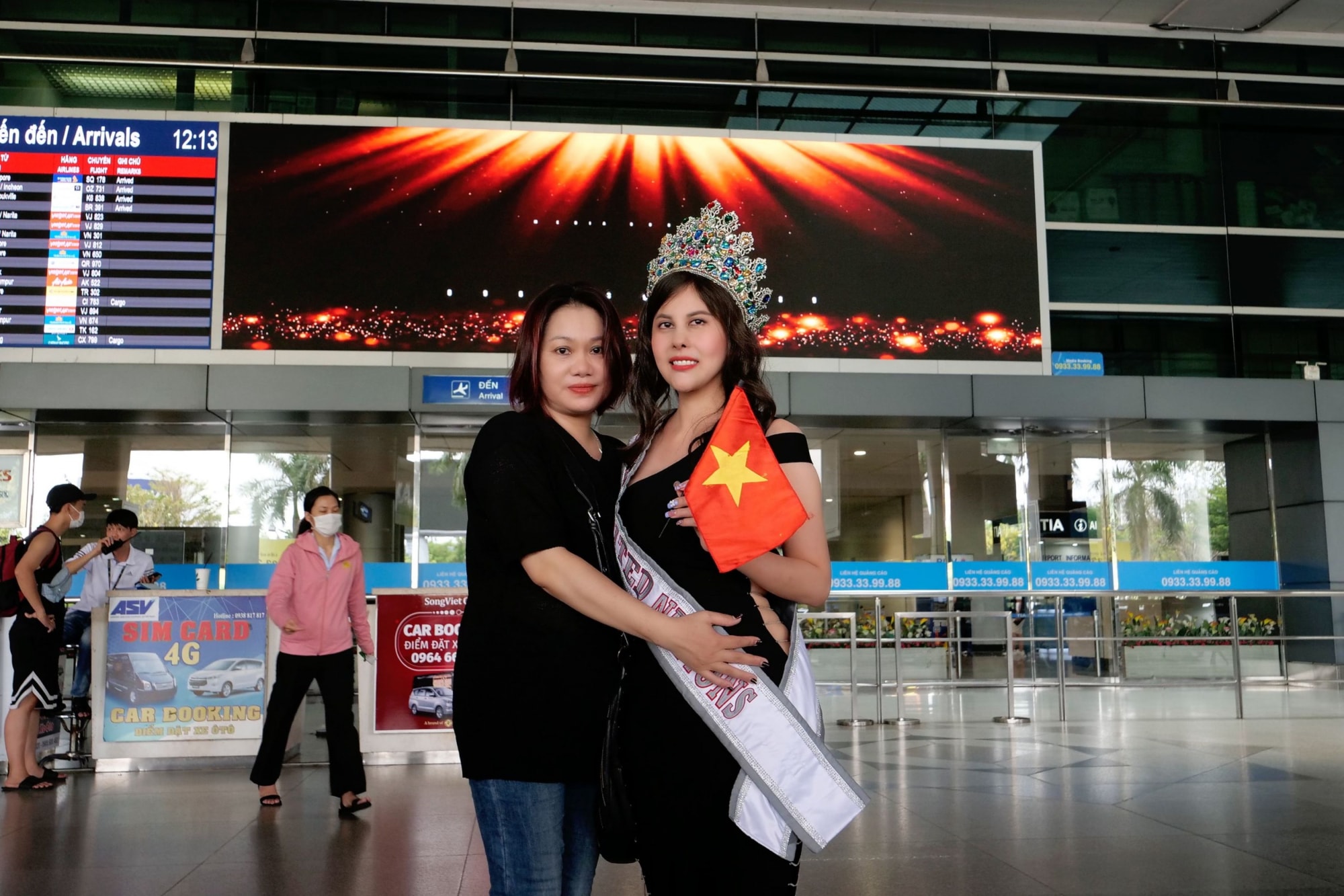 hoa hau nhu quynh phuong nga va phung hieu anh dep rang ngoi ngay ve nuoc sau dang quang hinh 5