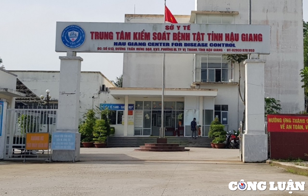 bat giam doc cdc hau giang cung 2 thuoc cap hinh 1