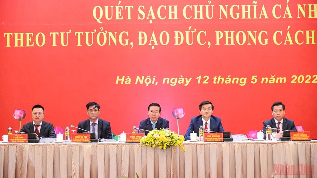 dau tranh chong chu nghia ca nhan phai xac dinh la nhiem vu cap thiet hinh 1