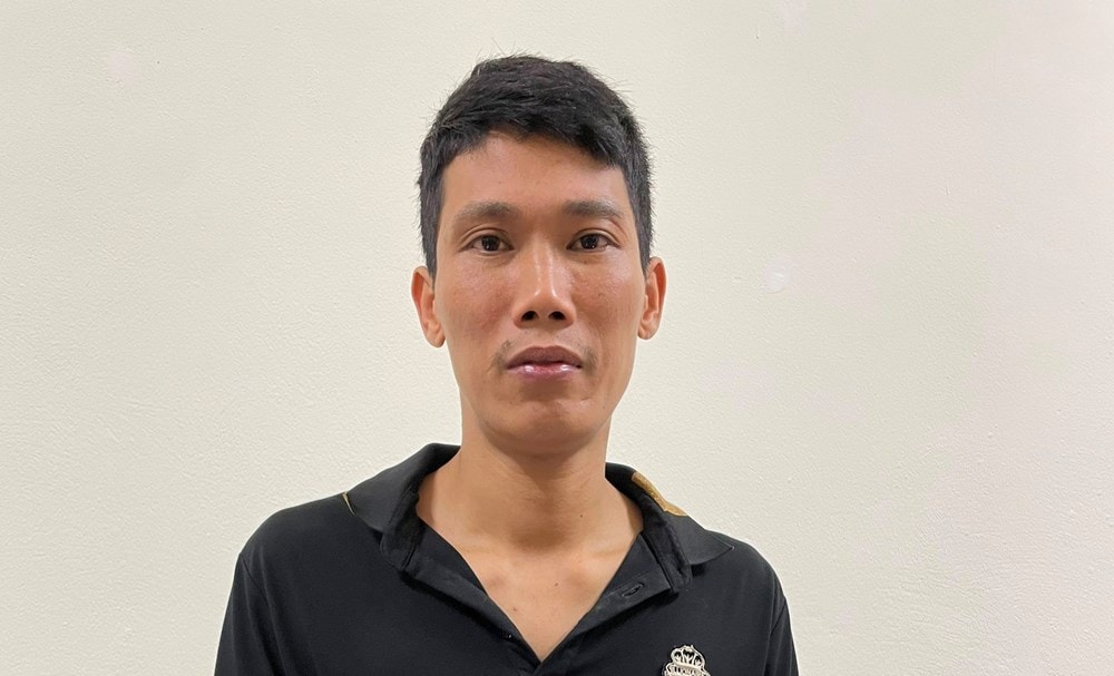 ep di nha nghi khong thanh nam thanh nien dung dao dam nhieu nhat vao vung bung co gai hinh 1