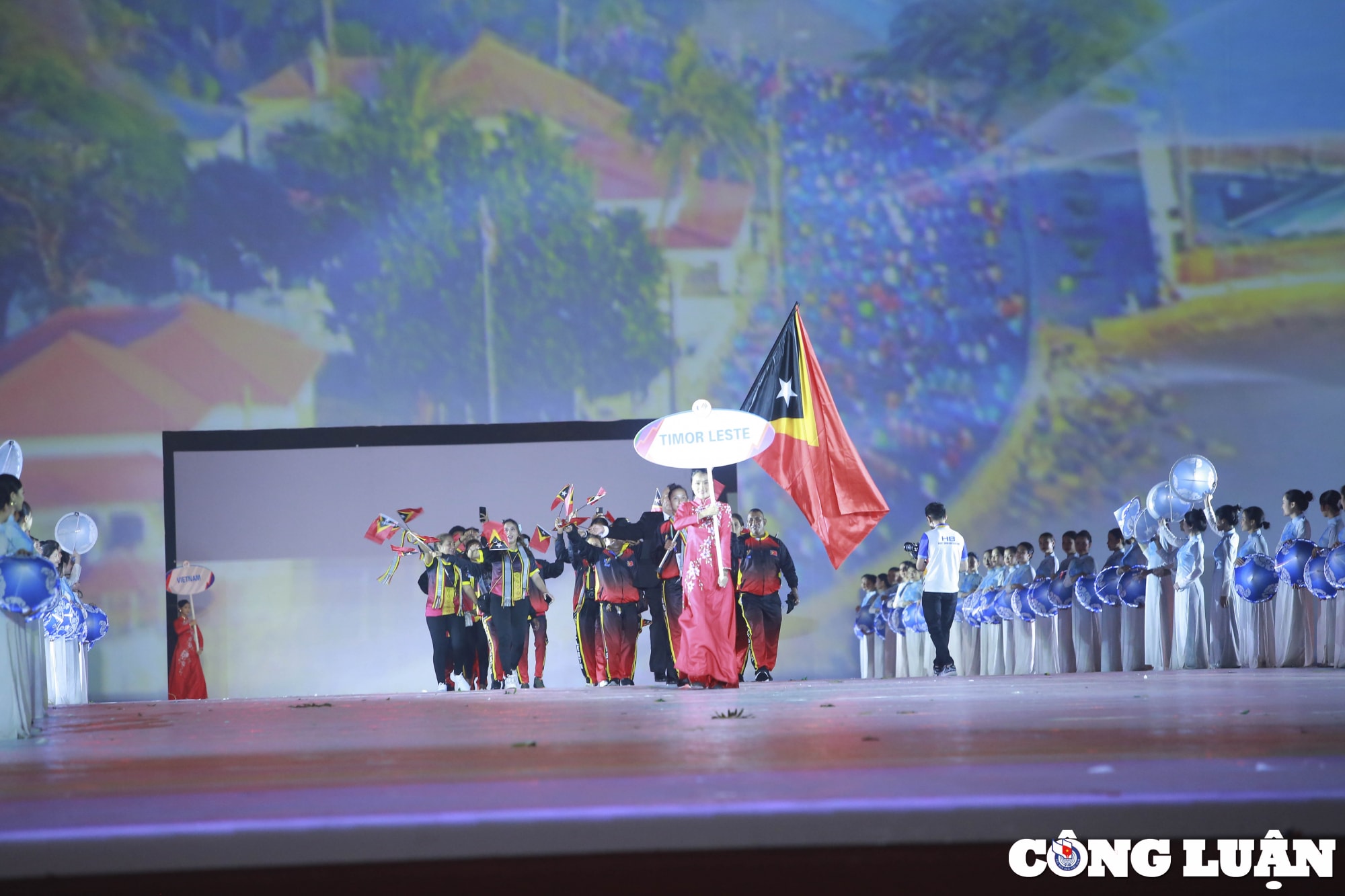 khai mac sea games 31 ruc ro sac mau va cung nhau toa sang hinh 9