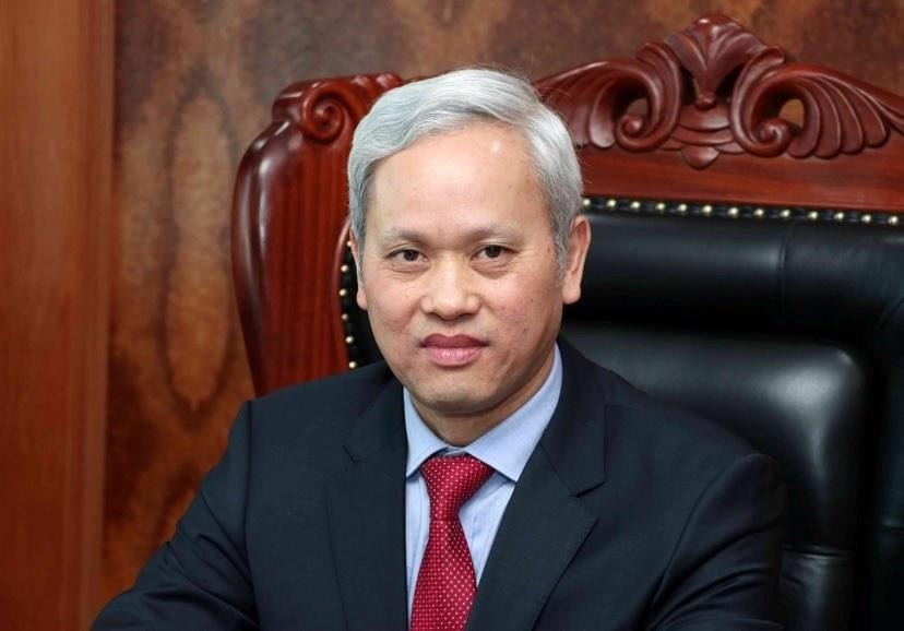 muon kiem soat lam phat bo tai chinh can tinh lai thue phi lien quan toi xang dau hinh 1