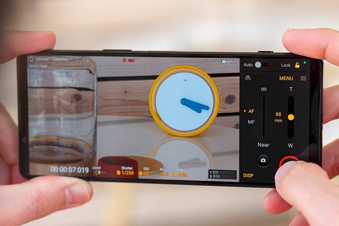sony ra mat dien thoai xperia 1 iv so huu camera cuc xin gia ban len toi 1600 usd hinh 3