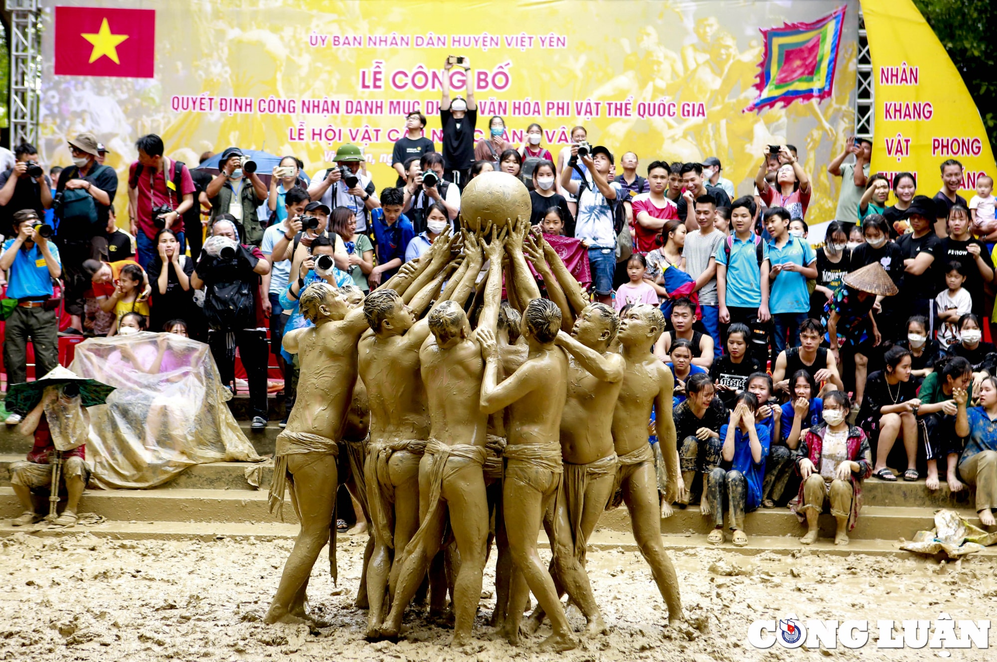 doc dao le hoi vat cau nuoc lang van o bac giang di san van hoa phi vat the quoc gia hinh 5