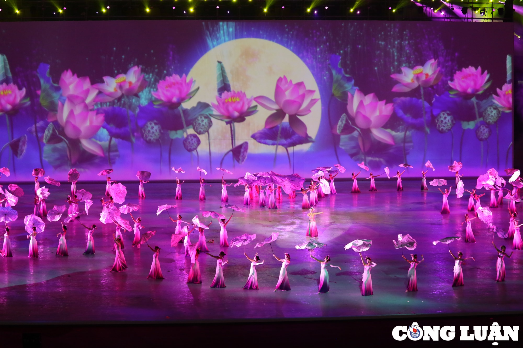 le khai mac sea games 31 chuong trinh nghe thuat dac sac cua am thanh va anh sang hinh 6