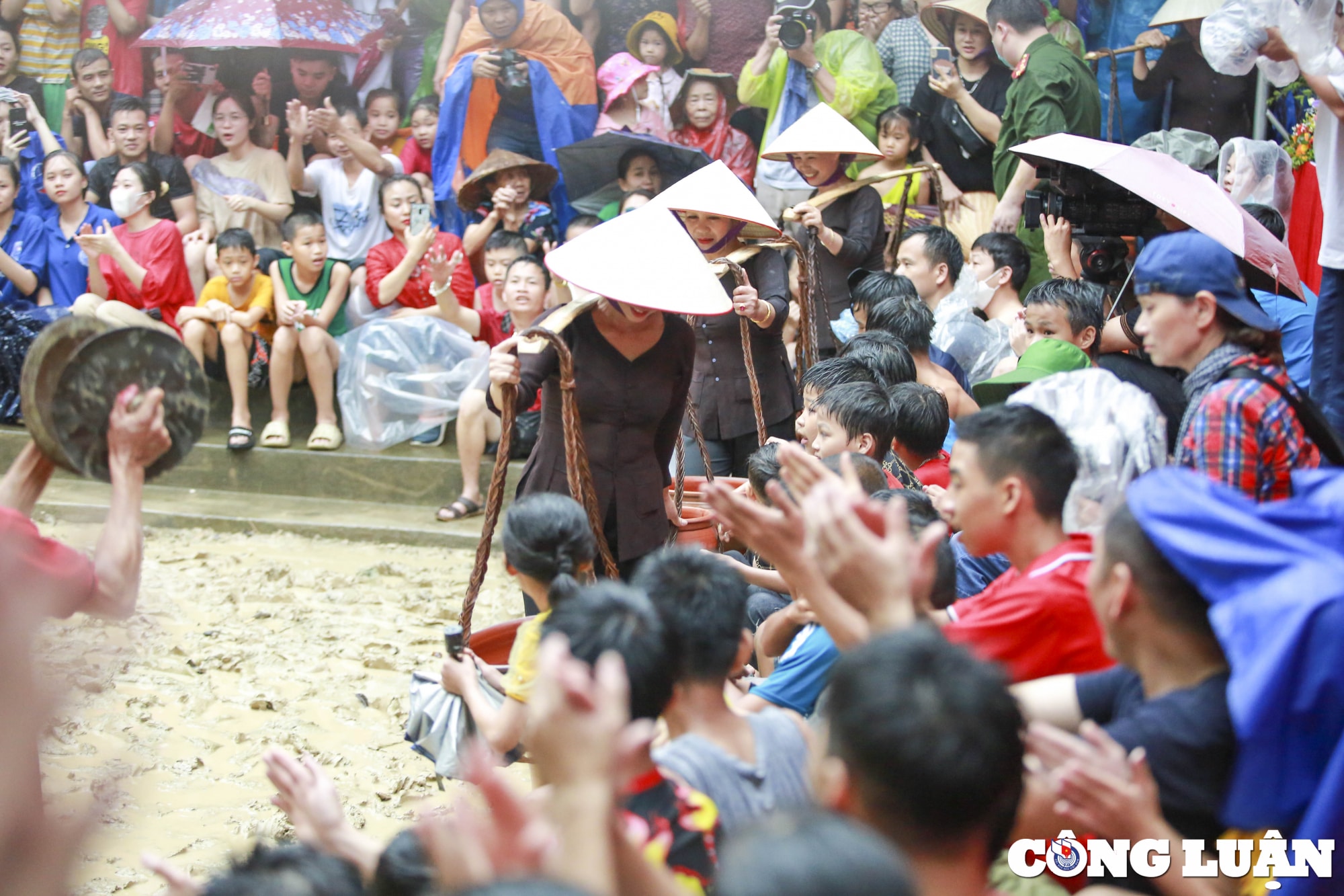 doc dao le hoi vat cau nuoc lang van o bac giang di san van hoa phi vat the quoc gia hinh 4
