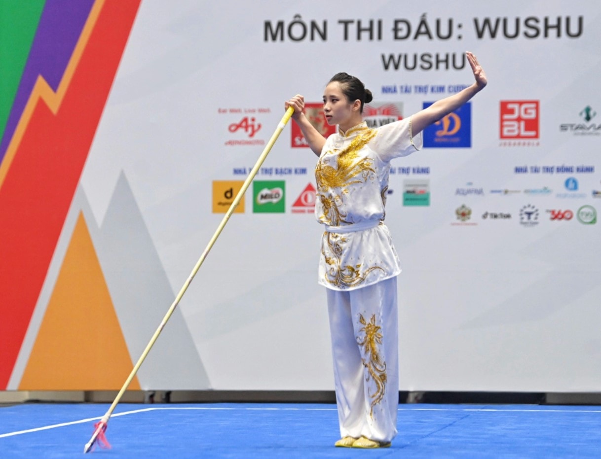 nguyen thi oanh mo hang hcv cho dien kinh viet nam tai sea games 31 hinh 5