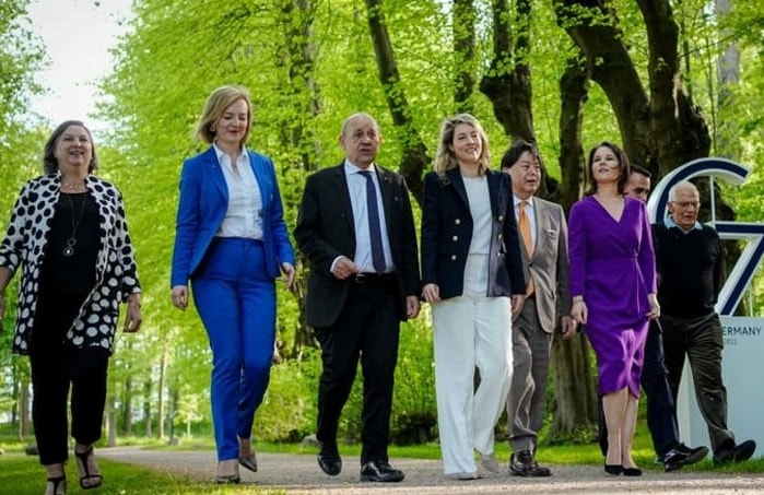 nhom g7 tuyen bo vien tro nhieu vu khi hon cho ukraine hinh 1