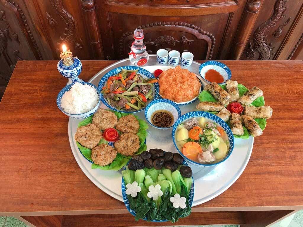 van khan ram thang 4 nam nham dan theo van khan co truyen hinh 1
