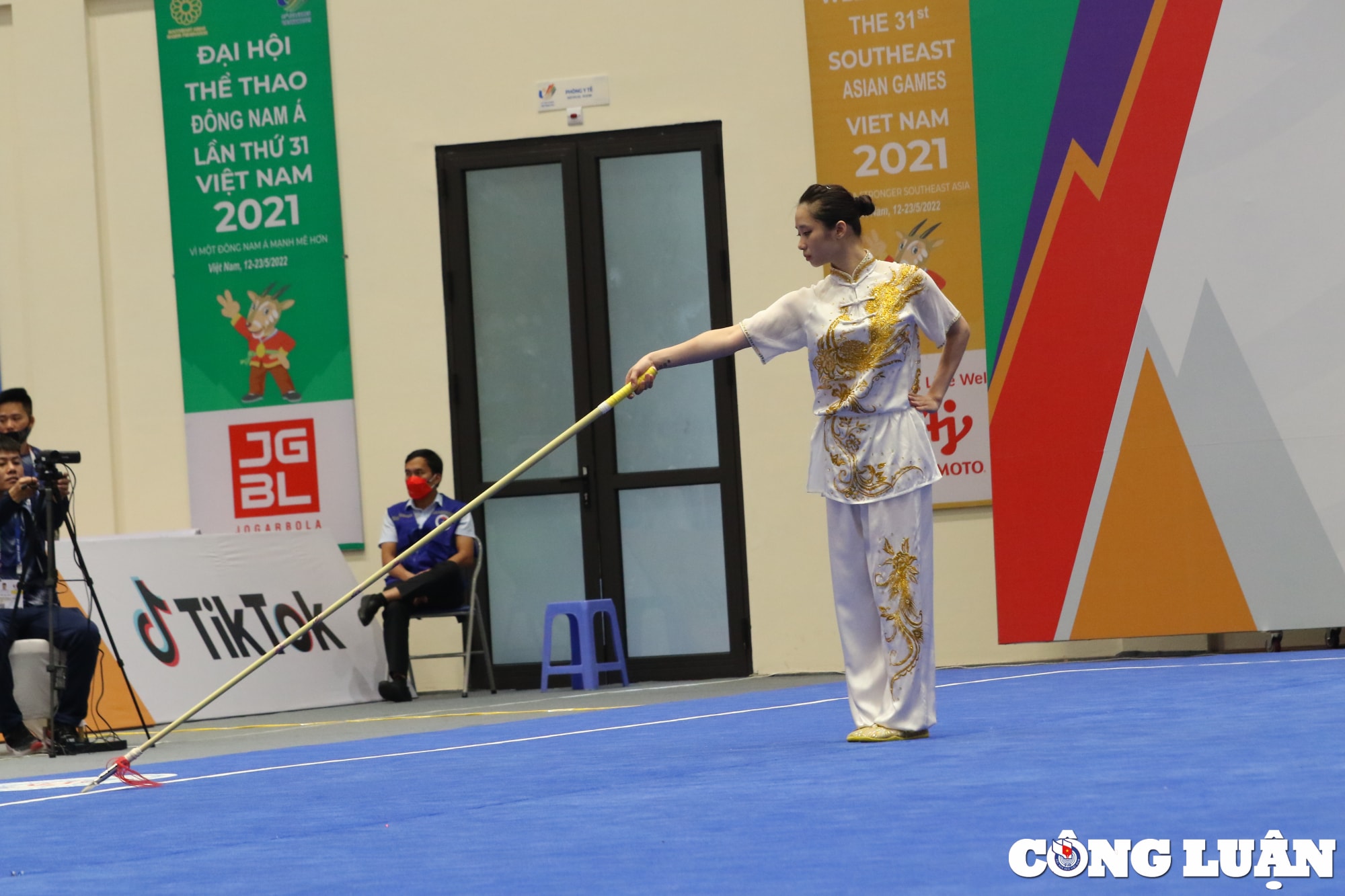 vdv duong thuy vi gianh hcv thu 2 mon wushu tai sea games 31 hinh 5