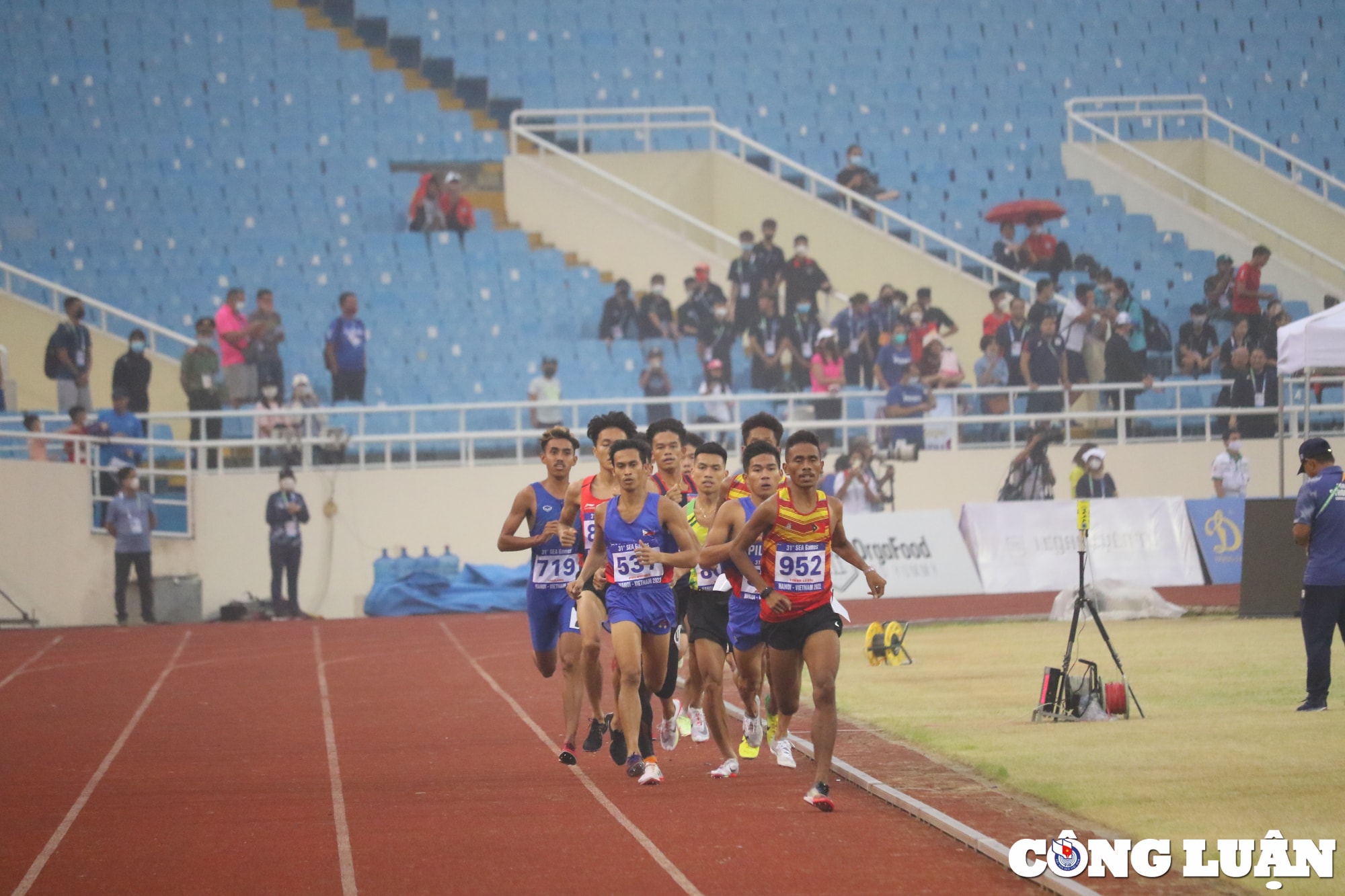 luong duc phuoc but toc ngoan muc gianh hcv dien kinh cu ly 1500 m hinh 2