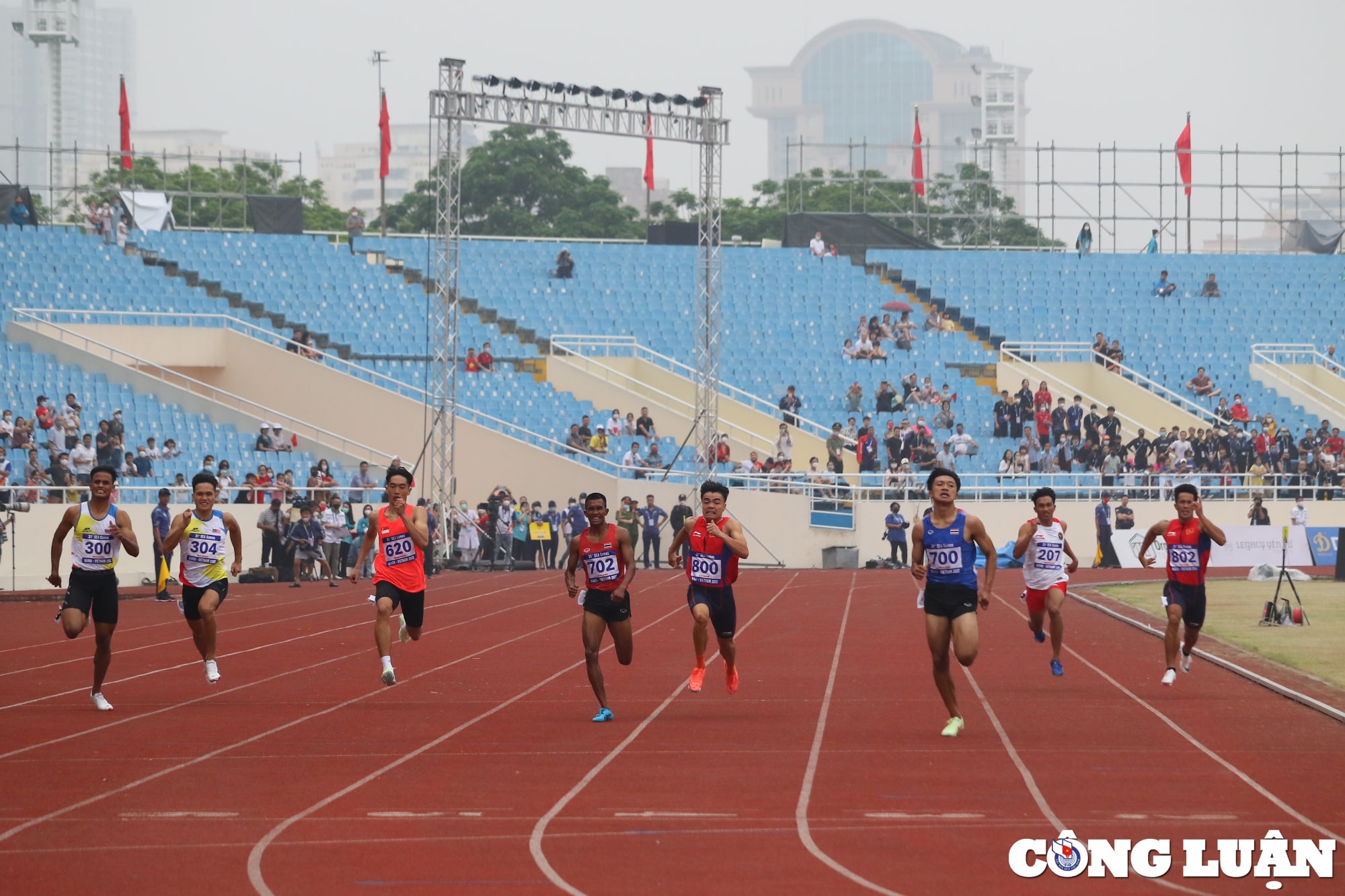 ngan ngoc nghia gianh hcb cu ly 200m mon dien kinh nam sea games 31 hinh 3
