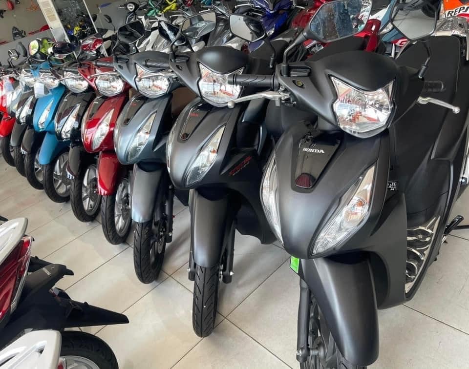 xe may honda tang gia manh co dong xe chenh den gan 20 trieu hinh 1