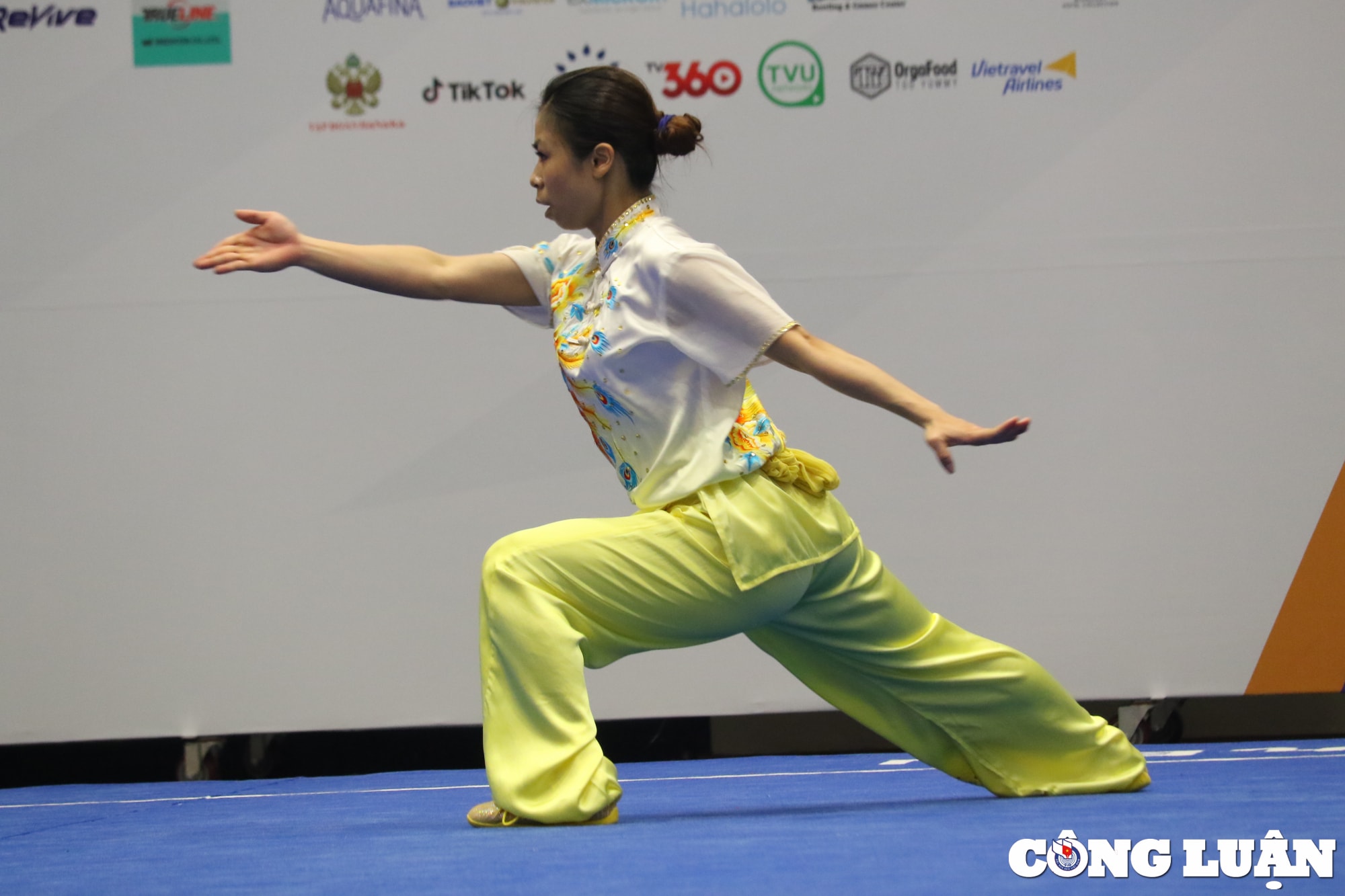 hoang thi phuong giang gianh hcv noi dung truong quyen nu wushu hinh 3