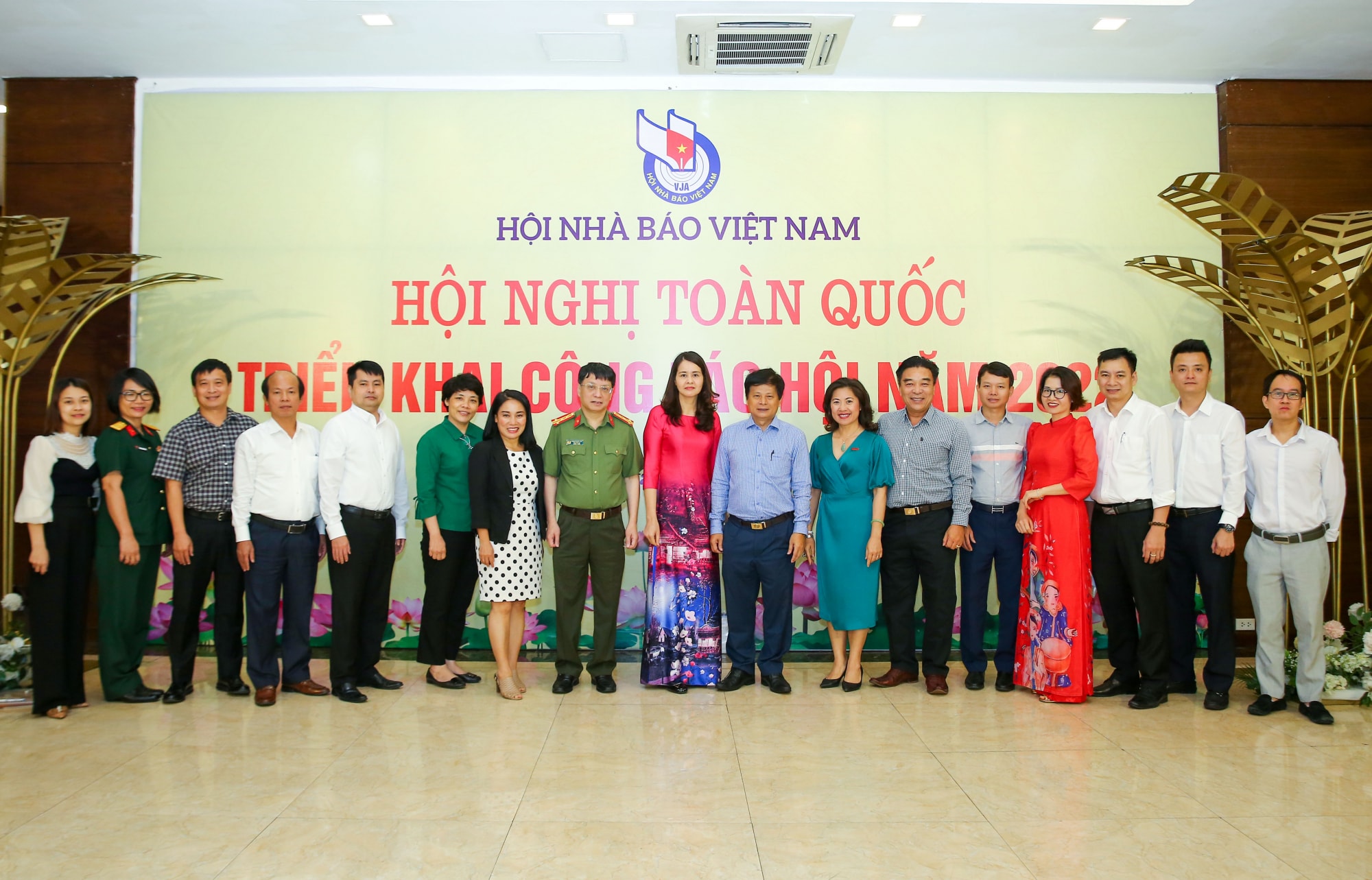 hoi nghi lan thu nhat ban kiem tra hoi nha bao viet nam khoa xi hinh 4