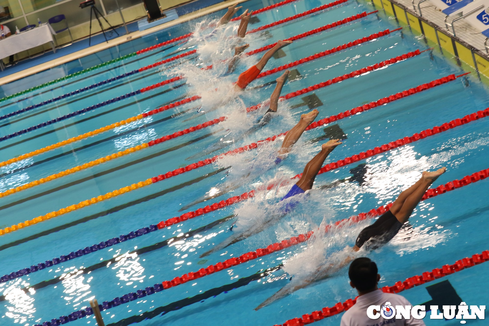 kinh ngu nguyen huy hoang gianh hcv noi dung 400 m boi tu do nam hinh 3
