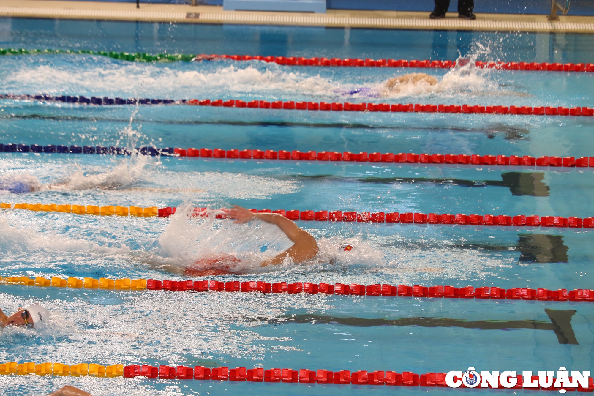 kinh ngu nguyen huy hoang gianh hcv noi dung 400 m boi tu do nam hinh 7