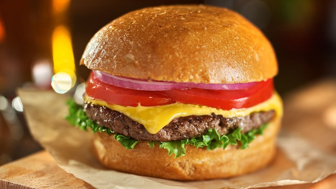 hanh trinh chiec banh hamburger chinh phuc nuoc my hinh 1