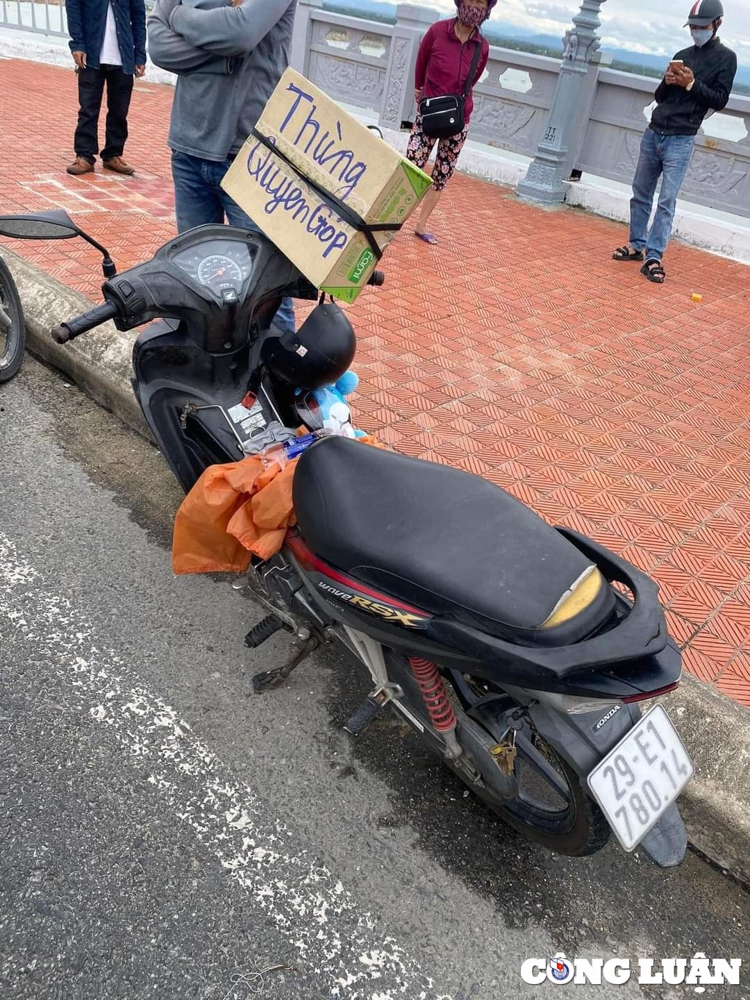 quang nam cha bong con gai nhay cau tu tu hinh 1