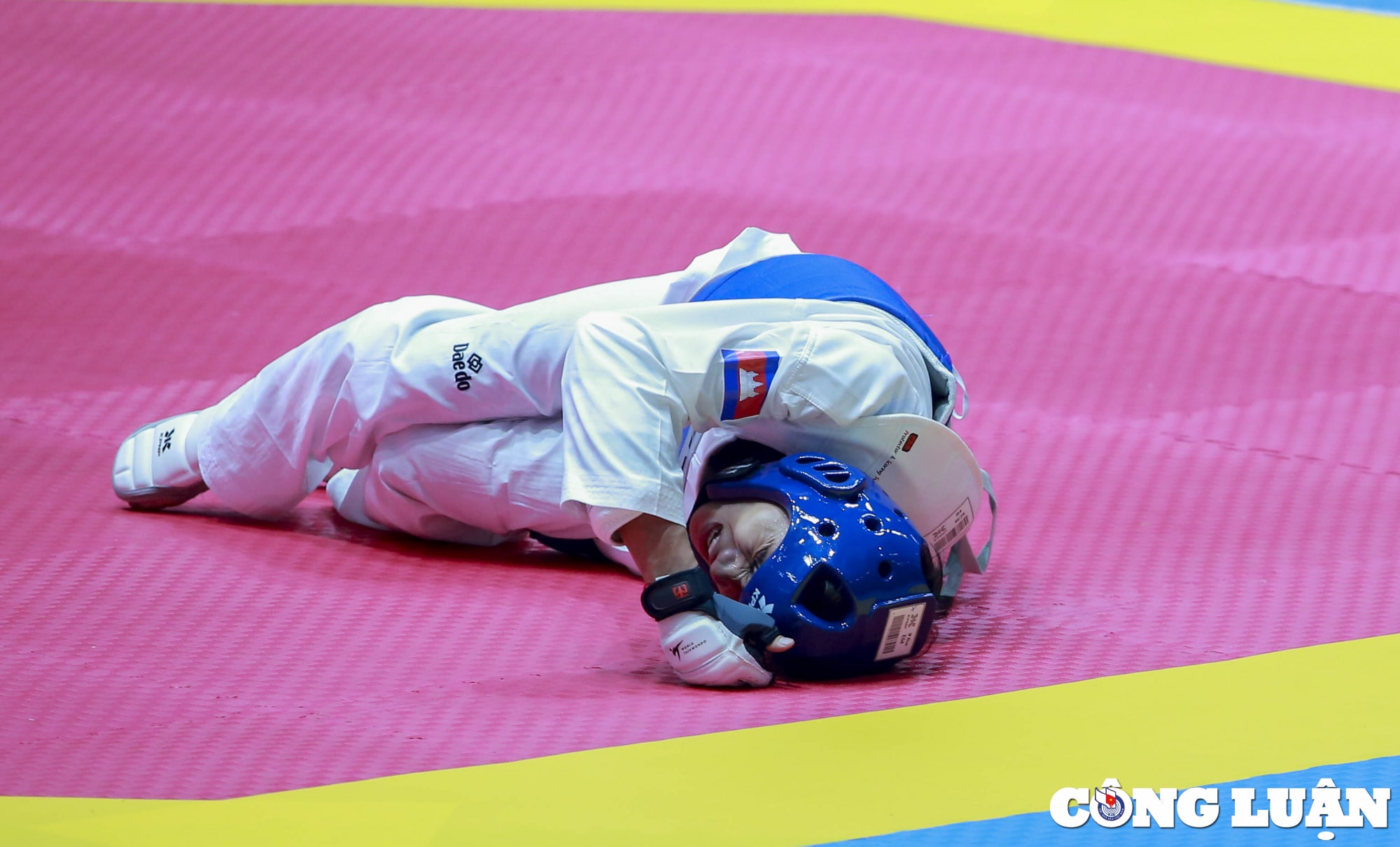 hinh anh vo si cua campuchia bi ha do van tai ban ket doi khang taekwondo hinh 3