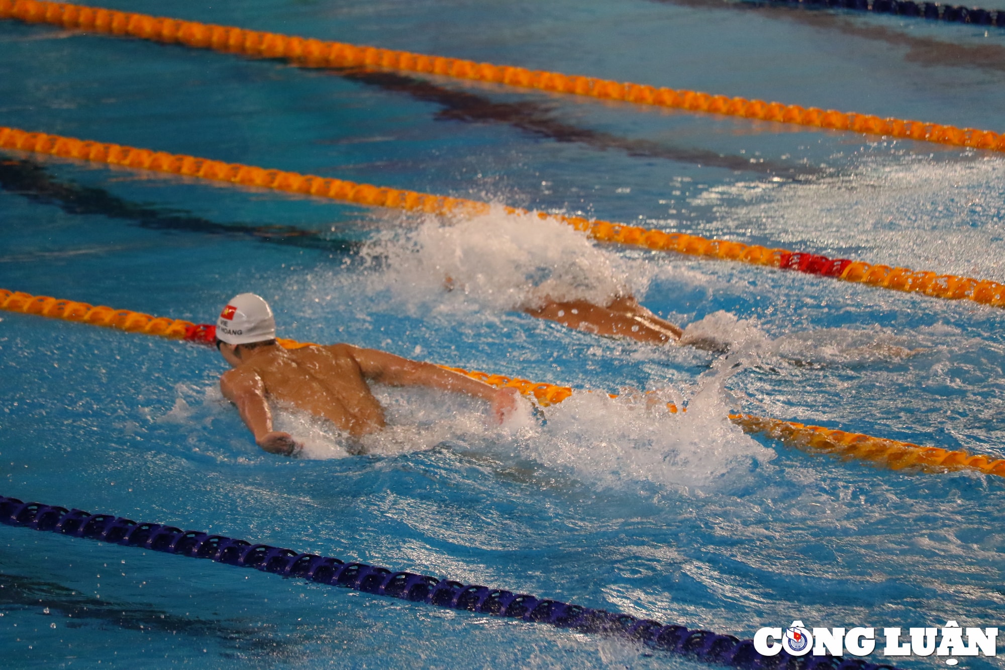 nguyen huy hoang gianh hcv noi dung 200 m boi buom nam hinh 6