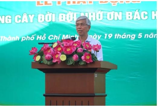 tp hcm moi nguoi dan co gang trong va cham soc 1 cay xanh de thanh pho xanh sach dep hinh 1