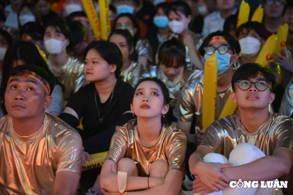 u23 viet nam vao chung ket nguoi ham mo chay het minh trong chien thang hinh 11