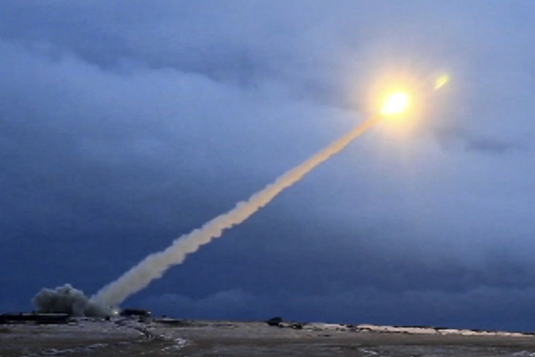 nga tuyen bo su dung vu khi laser moi o ukraine hinh 1