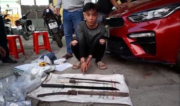 1 nguoi chet vi hon chien sau va cham giao thong hinh 1