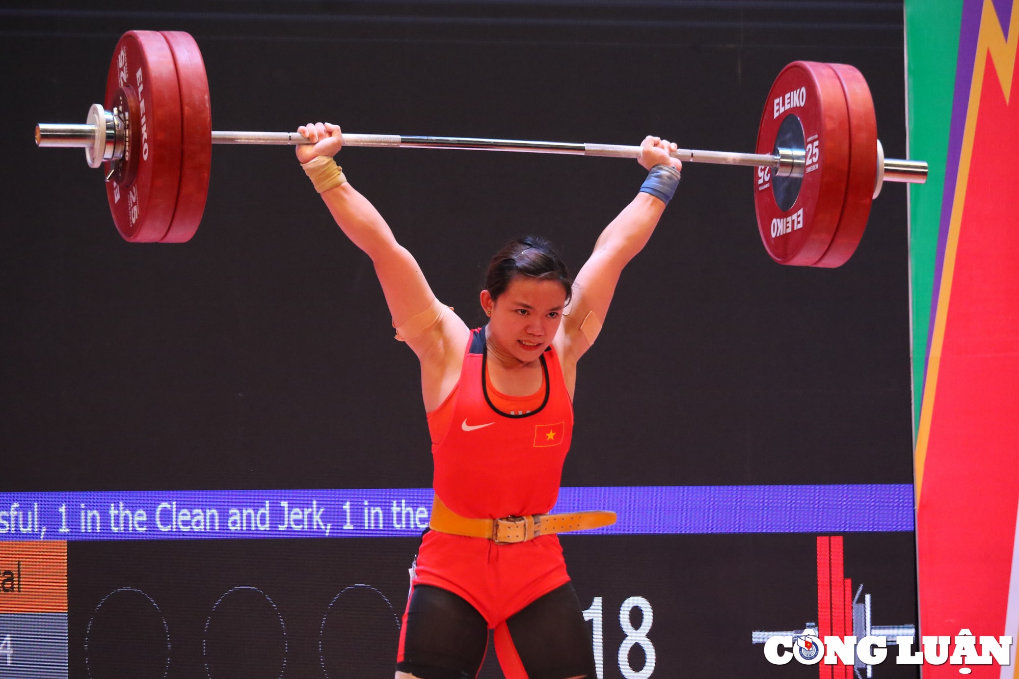 do cu pham thi hong thanh gianh hcv cu ta hang can 64 kg hinh 3