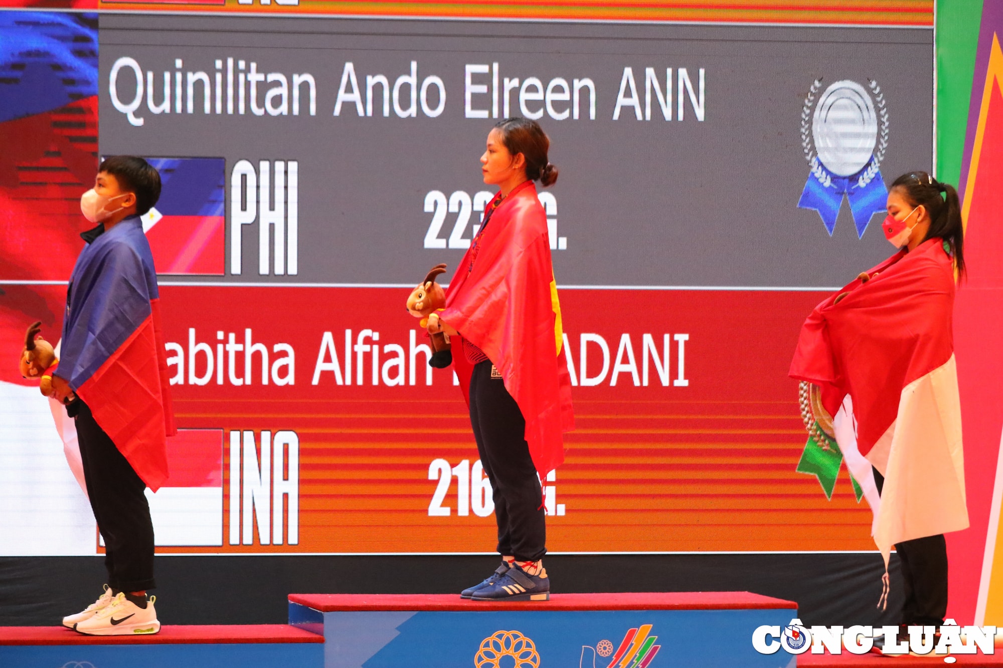 do cu pham thi hong thanh gianh hcv cu ta hang can 64 kg hinh 9
