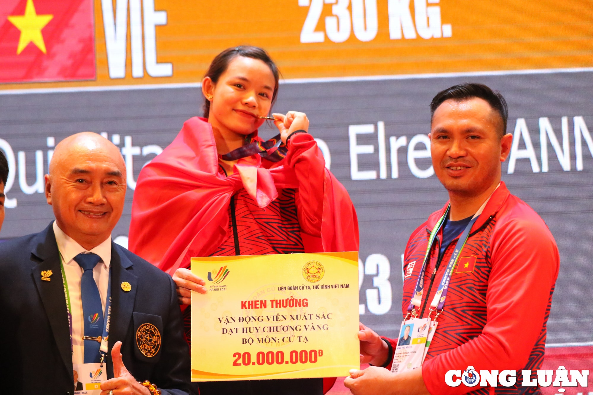 do cu pham thi hong thanh gianh hcv cu ta hang can 64 kg hinh 11