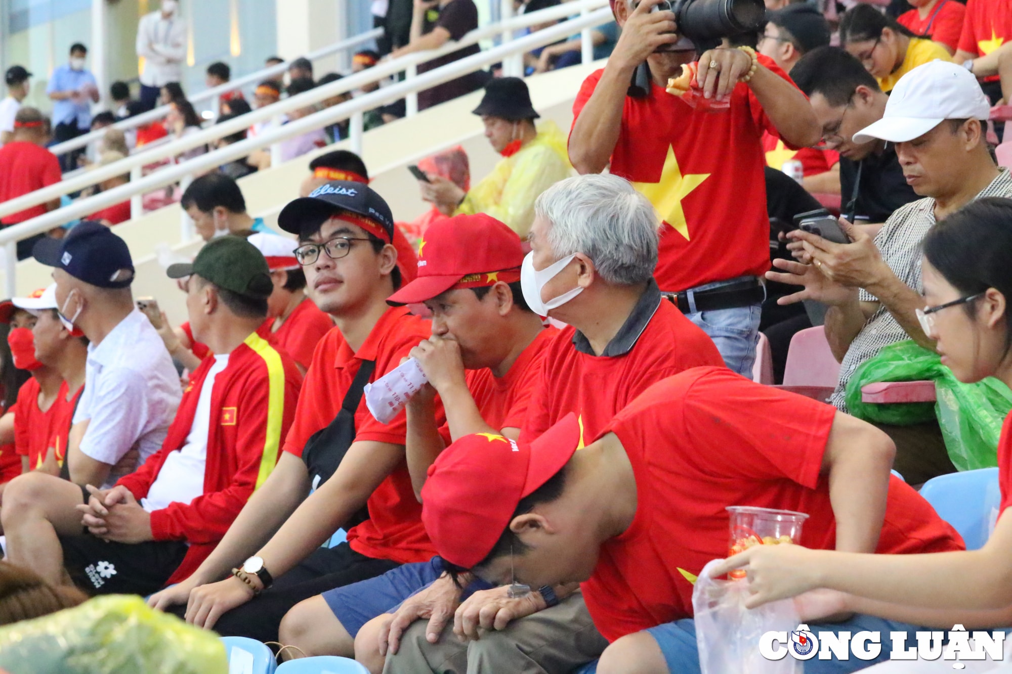san my dinh ngap trong sac do truoc tran chung ket sea games 31 hinh 1