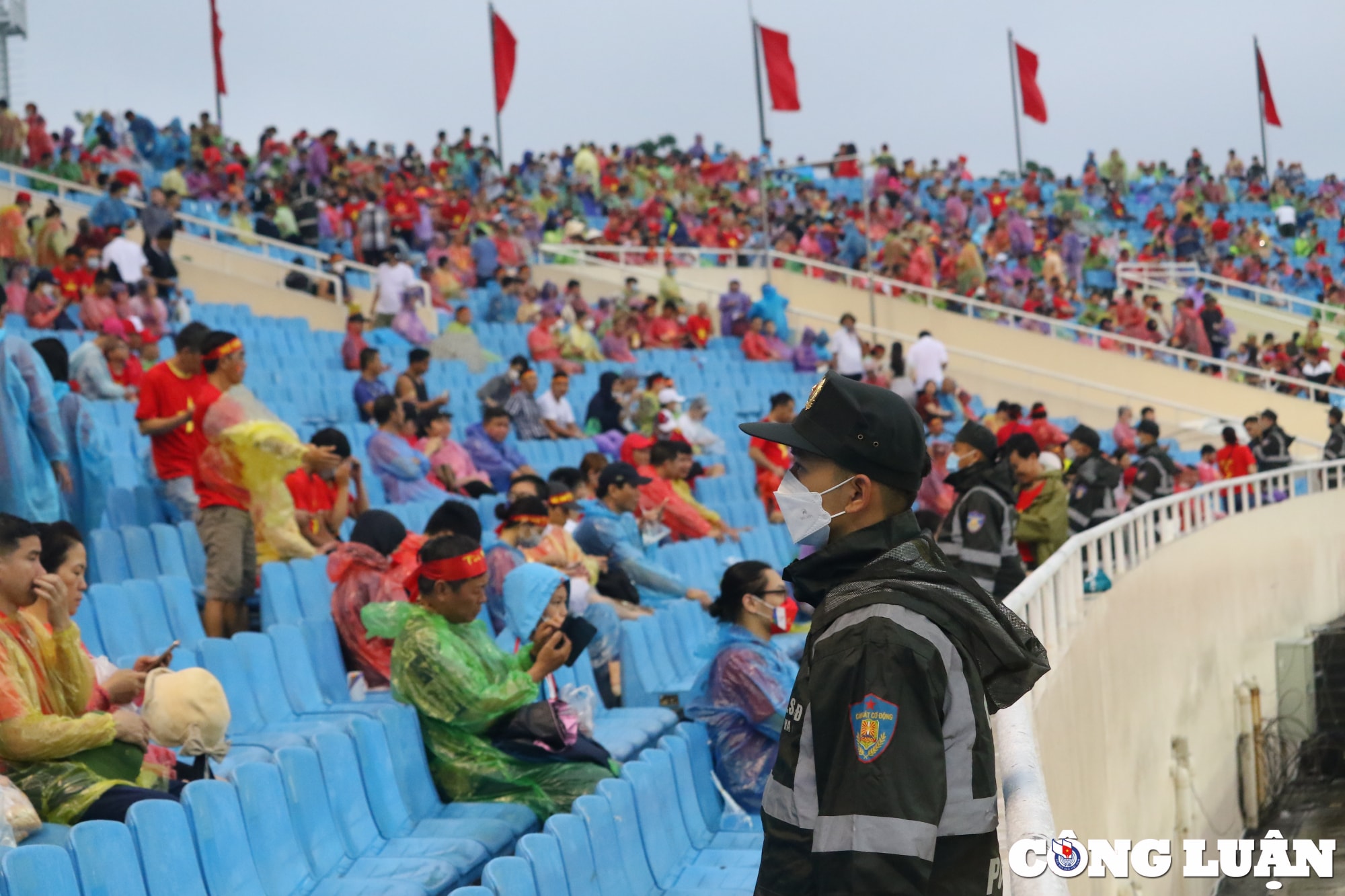 san my dinh ngap trong sac do truoc tran chung ket sea games 31 hinh 6