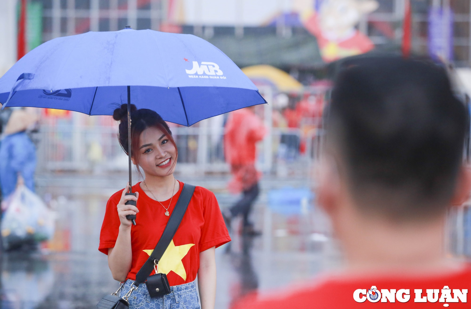 ngam nhin dan co dong vien sieu xinh sieu dang yeu tai san van dong my dinh hinh 7