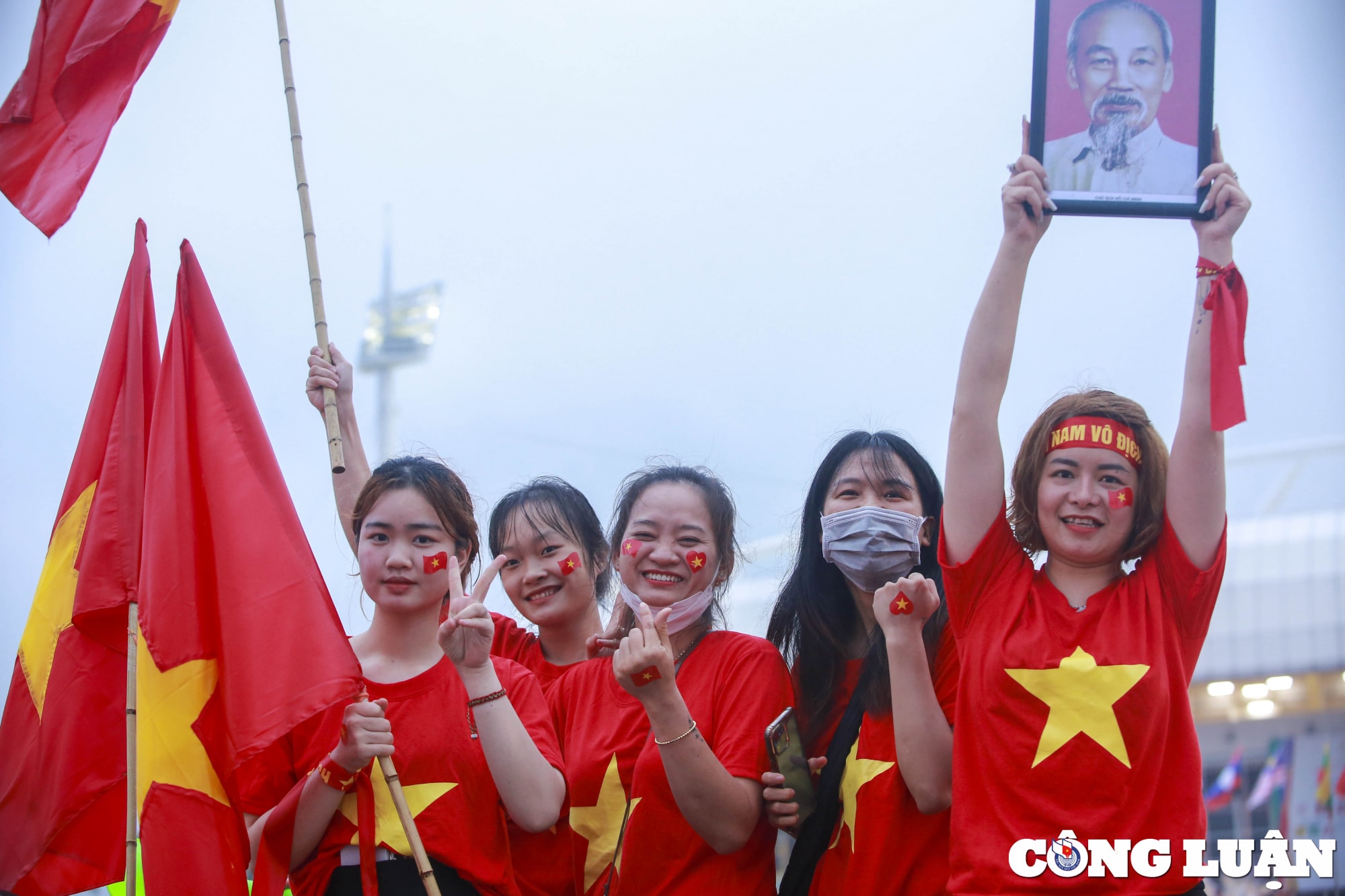 ngam nhin dan co dong vien sieu xinh sieu dang yeu tai san van dong my dinh hinh 8
