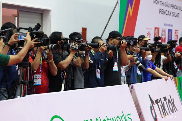nhung khoanh khac tac nghiep hoa nhip dap cung sea games 31 hinh 6