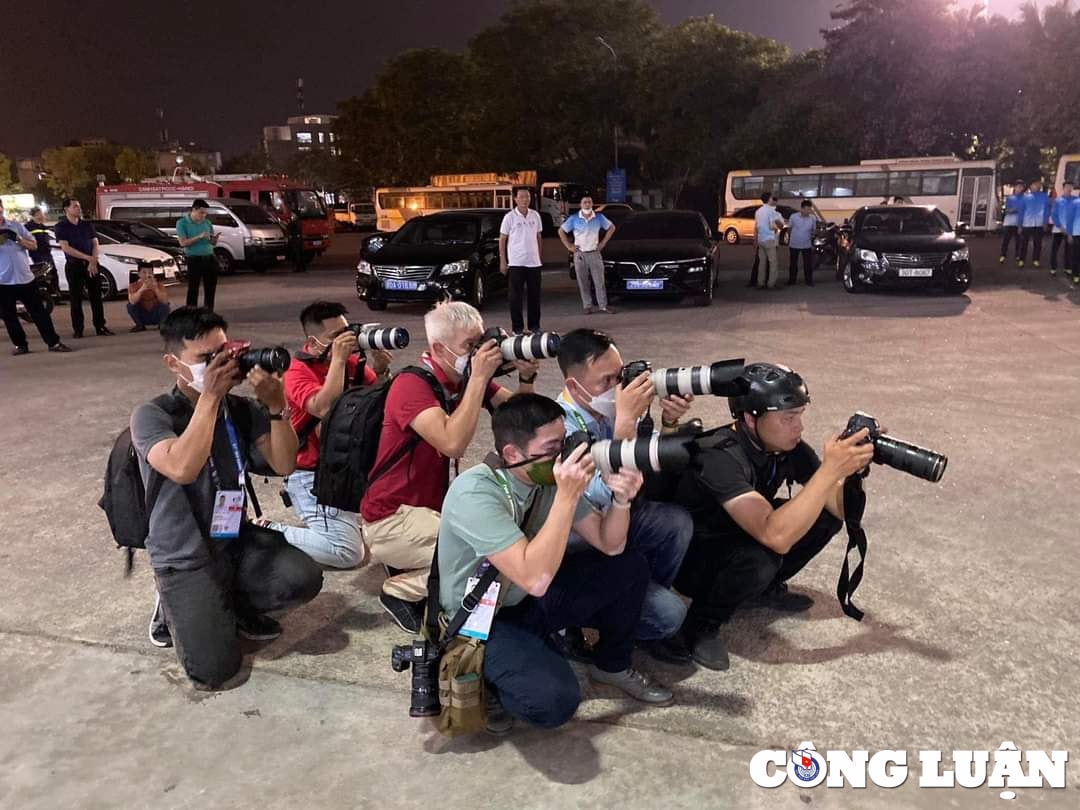 nhung khoanh khac tac nghiep hoa nhip dap cung sea games 31 hinh 2