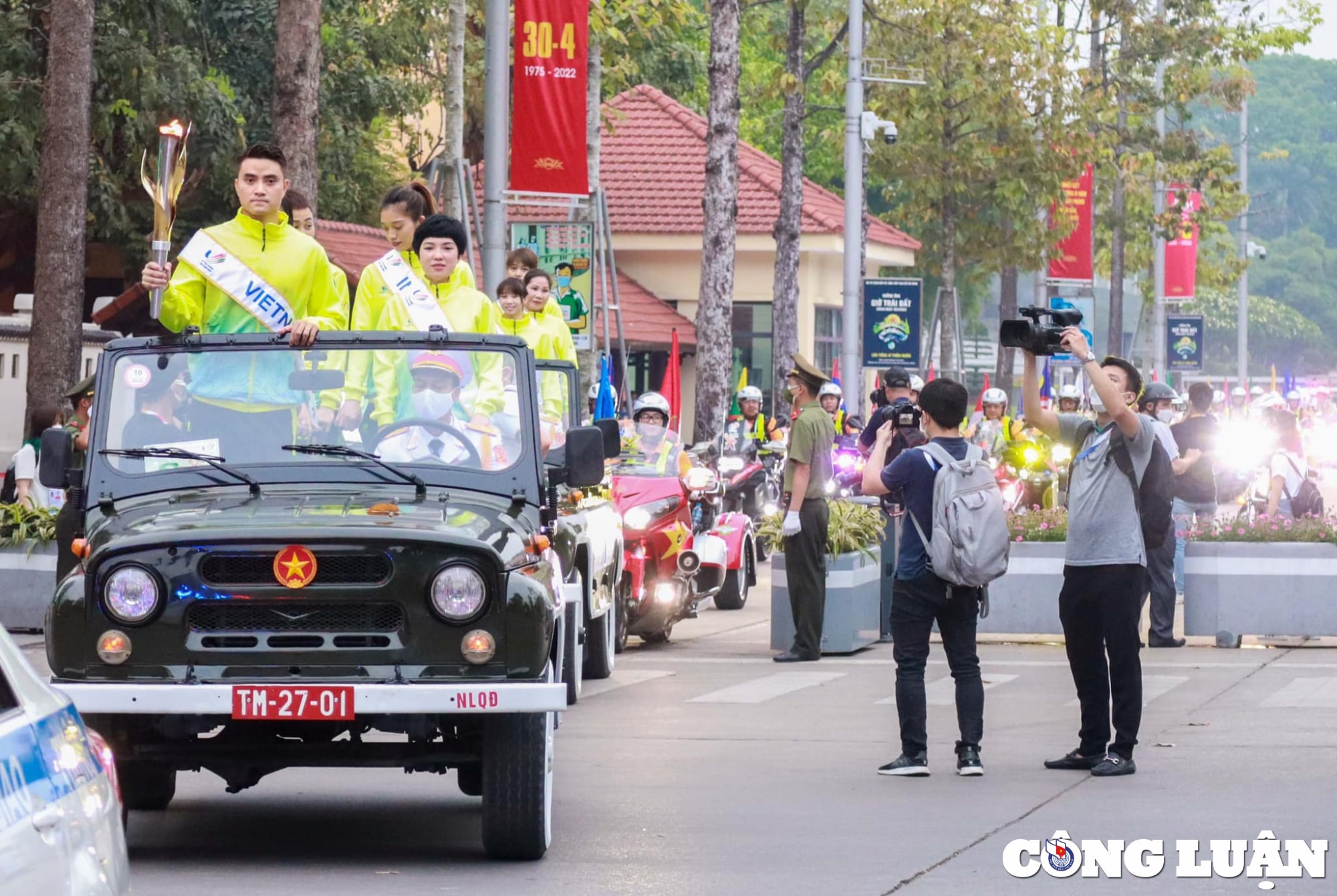 nhung khoanh khac tac nghiep hoa nhip dap cung sea games 31 hinh 1