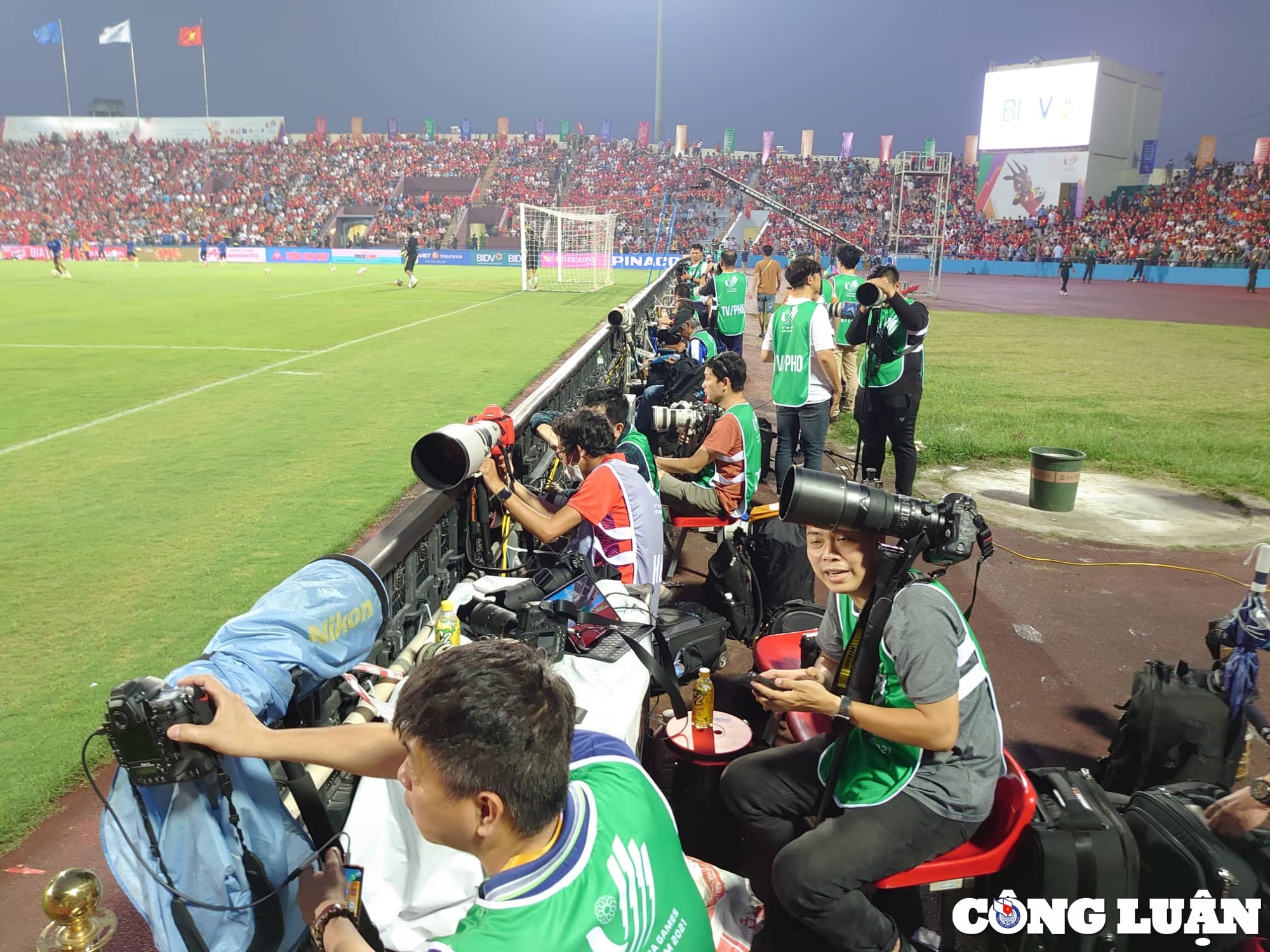 nhung khoanh khac tac nghiep hoa nhip dap cung sea games 31 hinh 5